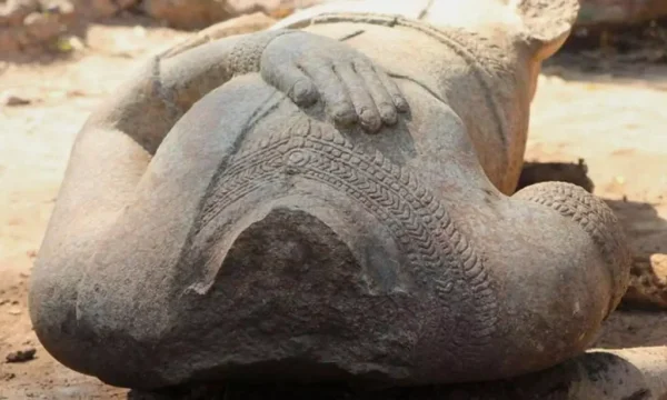 10369400-buddhastatue.webp